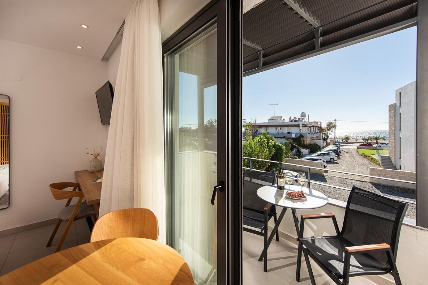 Mediterranean Dream Palaiochora Ngoại thất bức ảnh