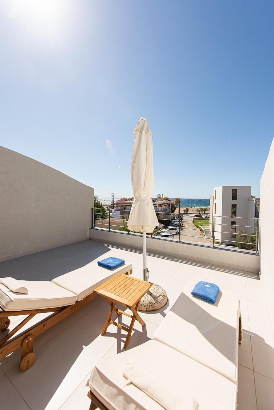 Mediterranean Dream Palaiochora Ngoại thất bức ảnh